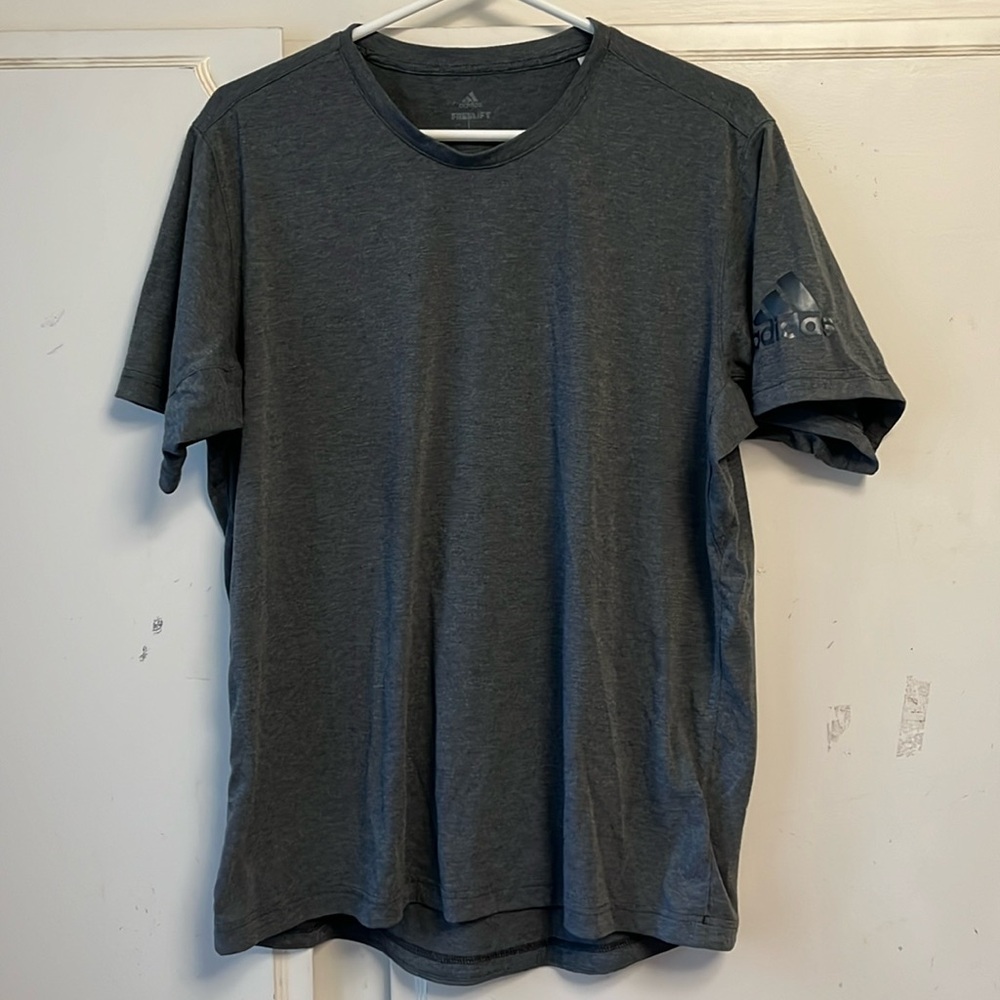Adidas free lift tshirt